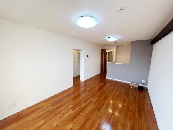 エクレール二宮B棟 ダイニングキッチン