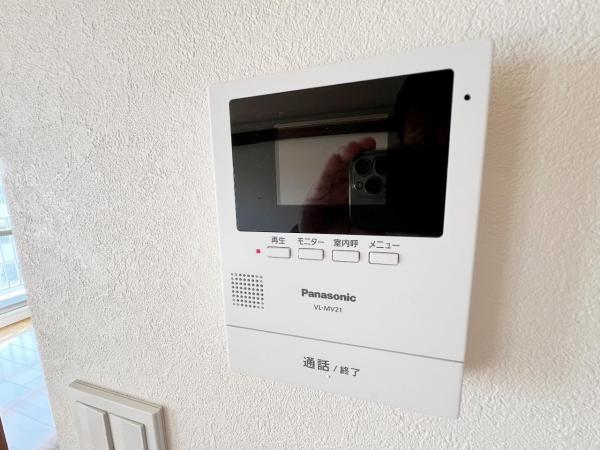 エクレール二宮B棟 TVモニター付きインターフォン