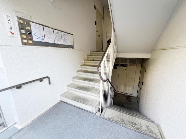 エクレール二宮B棟 エントランスホール