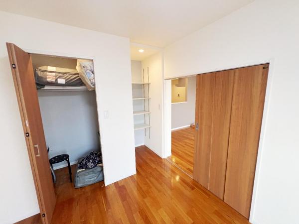 エクレール二宮B棟 ウォークインクローゼット