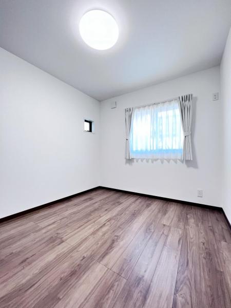 海老名市望地２丁目 戸建 洋室