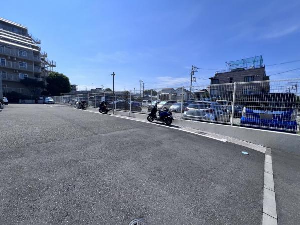 クリオ南林間弐番館 駐輪場