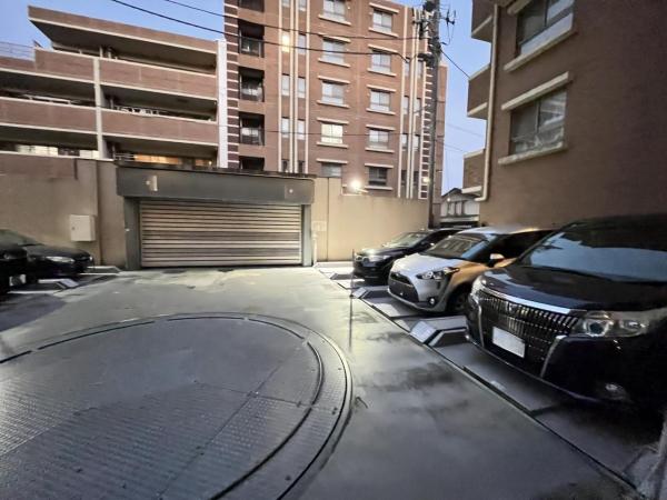 The　NOBUTO　HILLS　FOREST　COURT 駐車場