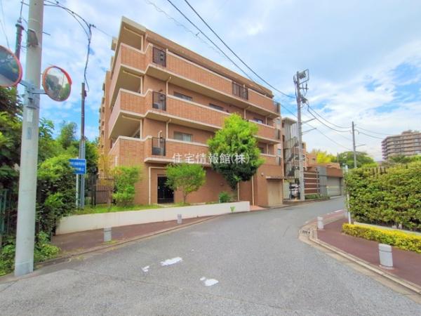 The　NOBUTO　HILLS　FOREST　COURT 