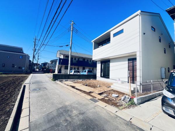 千葉市花見川区畑町 戸建 前面道路含む現地写真
