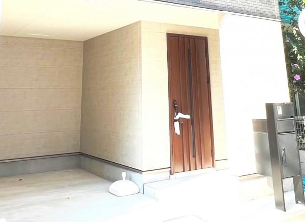 川崎市川崎区藤崎４丁目 戸建 玄関