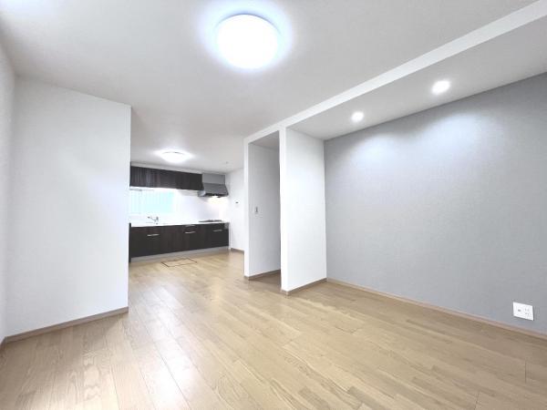 八王子市加住町2丁目 リビング