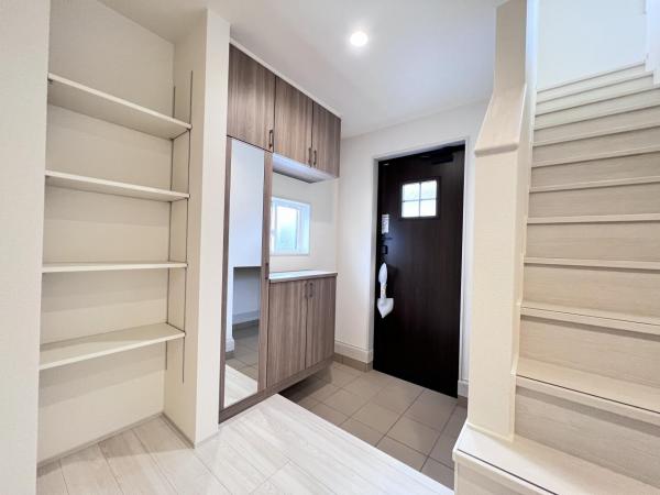 平塚市寺田縄 玄関