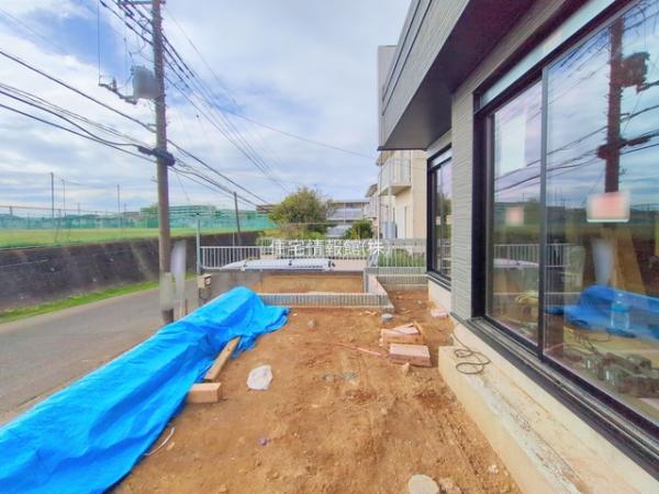 横浜市青葉区荏田西3丁目15番 