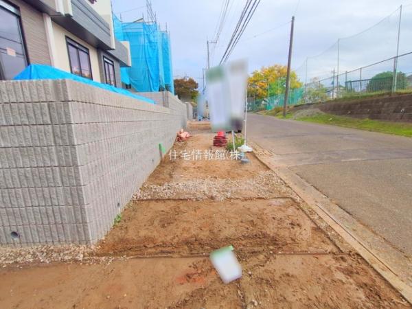 横浜市青葉区荏田西3丁目15番 