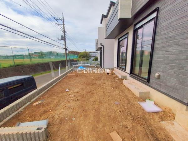 横浜市青葉区荏田西3丁目15番 