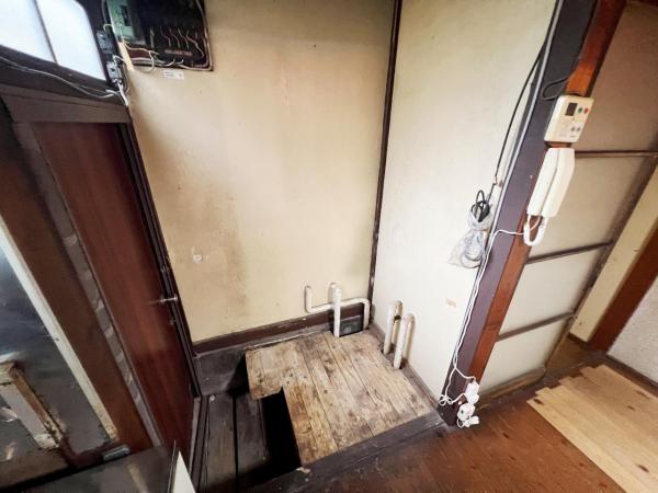 小田原市穴部 中古戸建 ランドリースペース