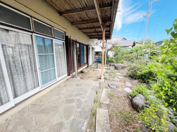 小田原市穴部 中古戸建 庭