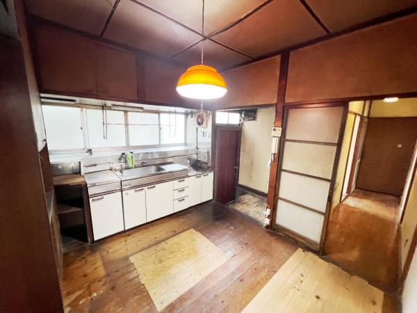 小田原市穴部 中古戸建 ダイニングキッチン