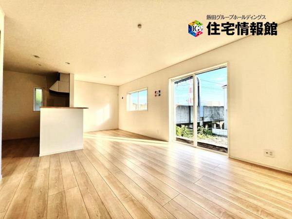 伊勢原市高森 戸建 リビングダイニング