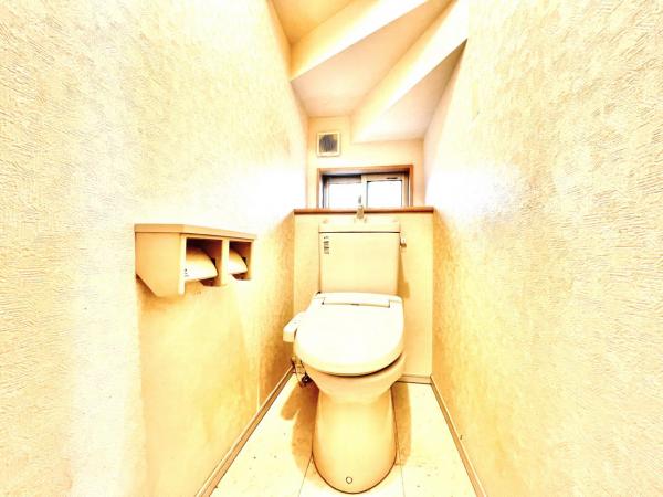 伊勢原市上粕屋 中古戸建 トイレ