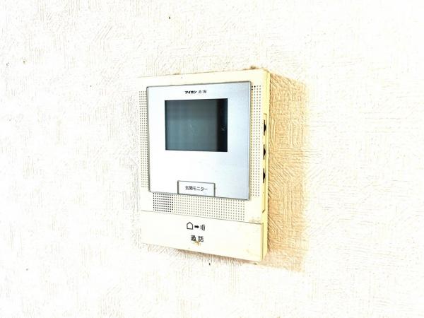 伊勢原市上粕屋 中古戸建 TVモニター付きインターフォン