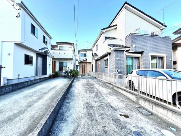 伊勢原市上粕屋 中古戸建 駐車場