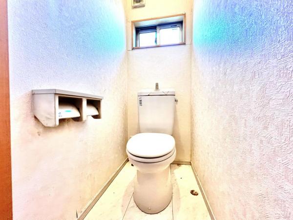 伊勢原市上粕屋 中古戸建 トイレ