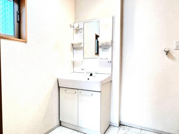 伊勢原市上粕屋 中古戸建 洗面化粧台