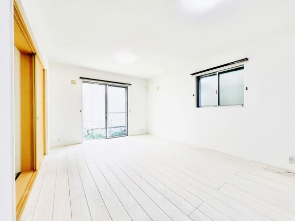 千葉市中央区大森町 中古戸建 リビング