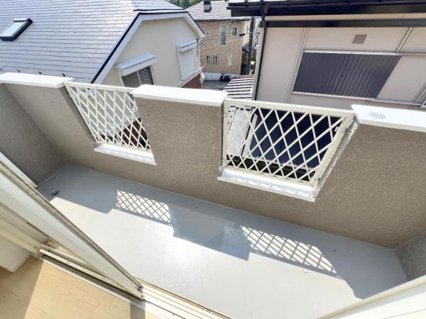 横浜市金沢区高舟台２丁目 中古戸建 バルコニー