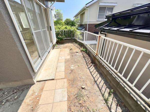 横浜市金沢区高舟台２丁目 中古戸建 庭