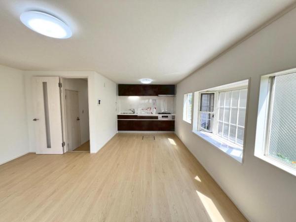 横浜市金沢区高舟台２丁目 中古戸建 ダイニングキッチン