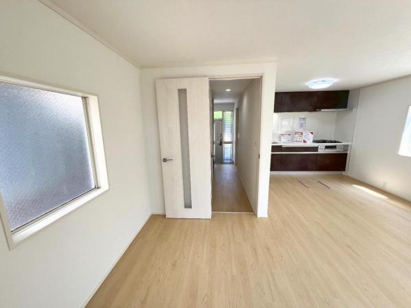 横浜市金沢区高舟台２丁目 中古戸建 リビング