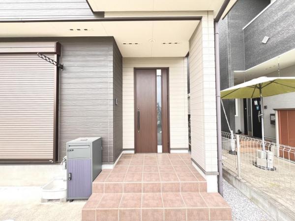 平塚市南金目 中古戸建 玄関