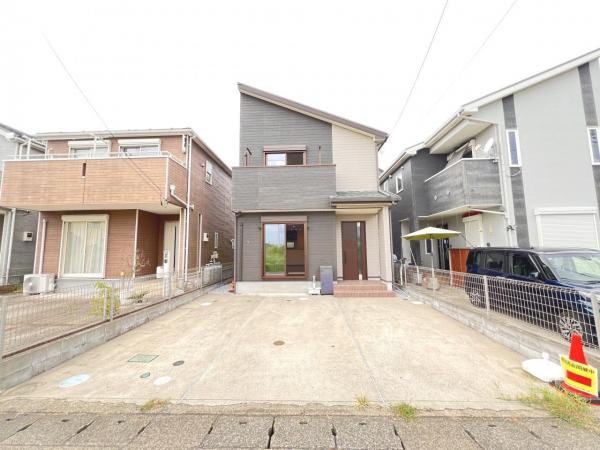 平塚市南金目 中古戸建 駐車場