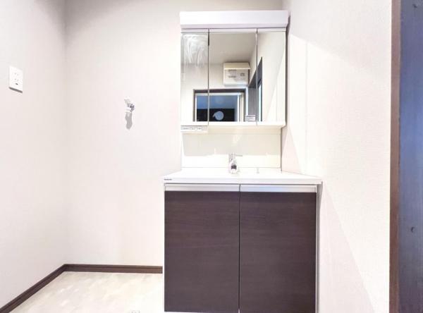 平塚市南金目 中古戸建 洗面化粧台