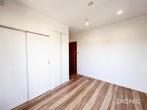 フォレスト国立 洋室