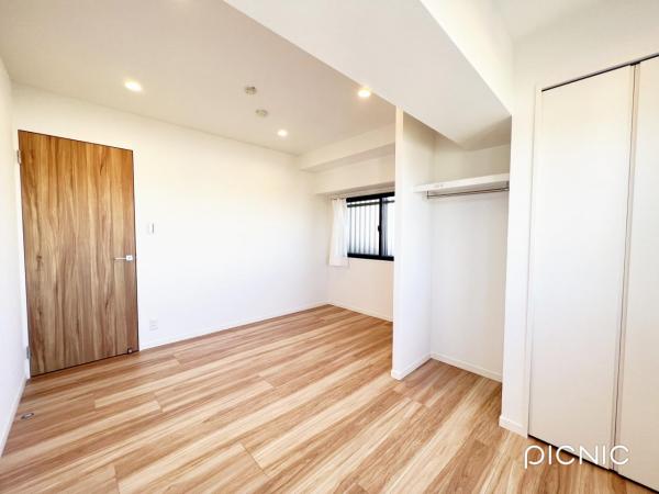 フォレスト国立 洋室