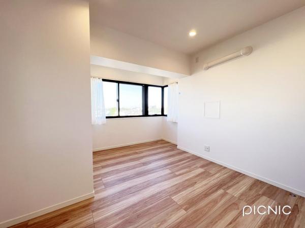 フォレスト国立 洋室