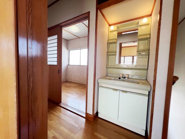 小田原市小八幡４丁目 中古戸建 洗面化粧台