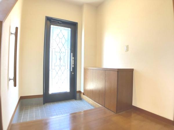 川崎市宮前区西野川３丁目 中古戸建 玄関