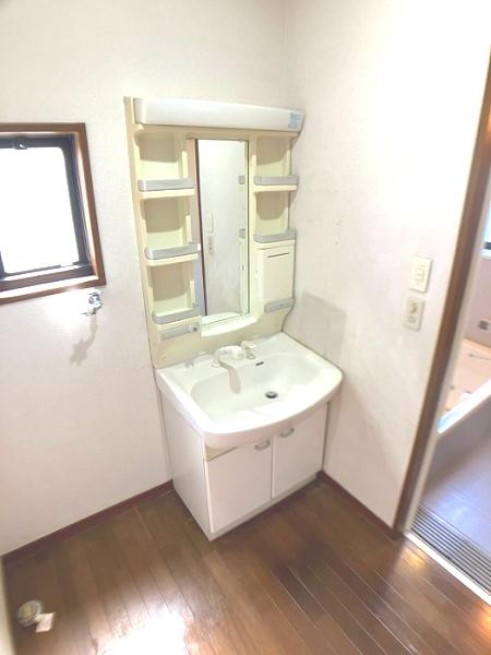 川崎市宮前区西野川３丁目 中古戸建 洗面化粧台