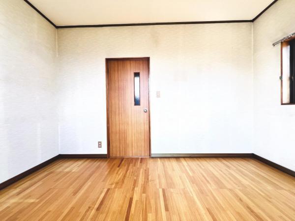 伊勢原市坪ノ内 中古戸建 洋室