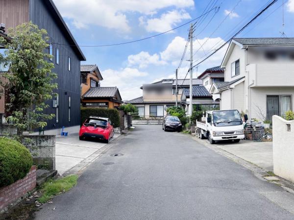 宇都宮市細谷町 中古戸建 前面道路含む現地写真