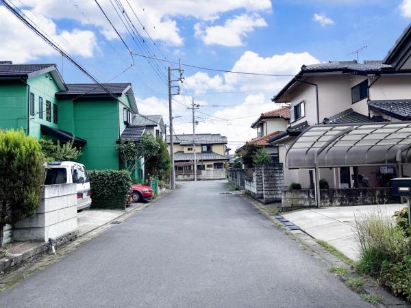 宇都宮市細谷町 中古戸建 前面道路含む現地写真