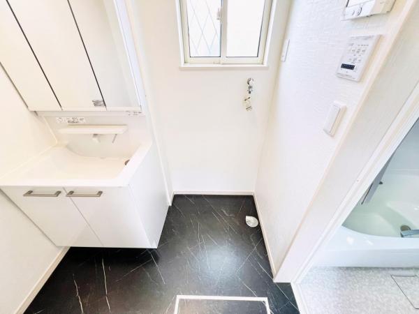 千葉市中央区蘇我３丁目 中古戸建 ランドリースペース