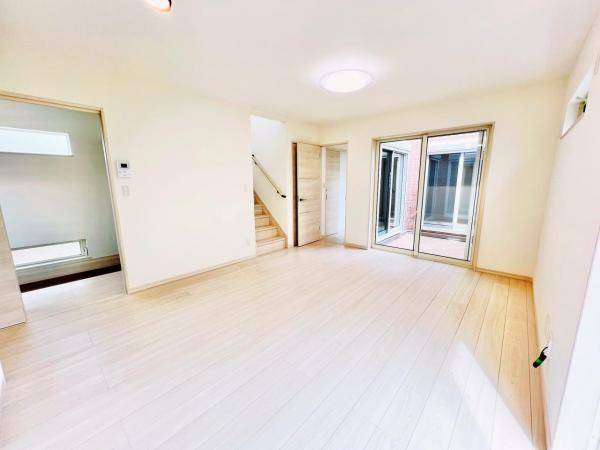 千葉市中央区蘇我３丁目 中古戸建 リビング