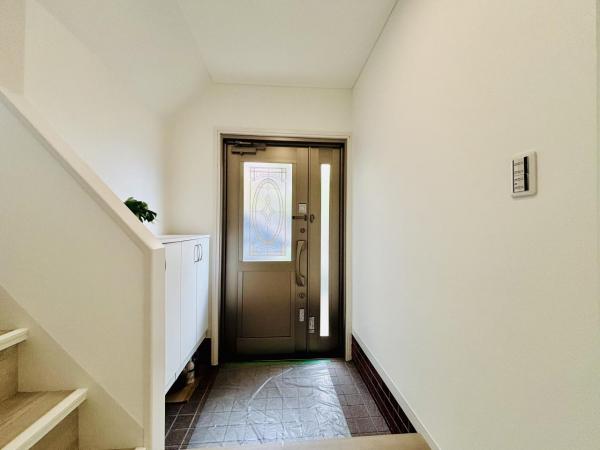 横浜市磯子区杉田２丁目 中古戸建 玄関