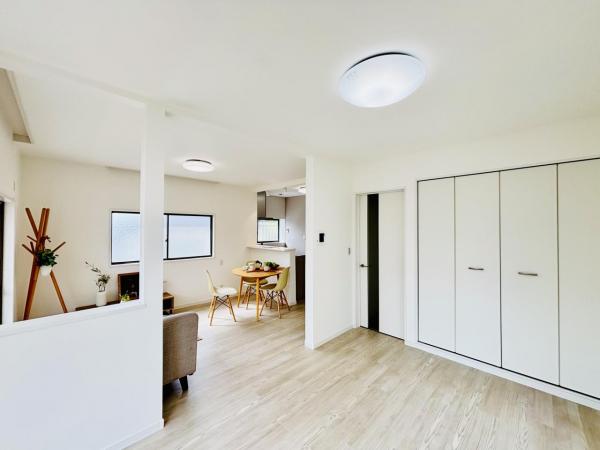 横浜市磯子区杉田２丁目 中古戸建 リビング