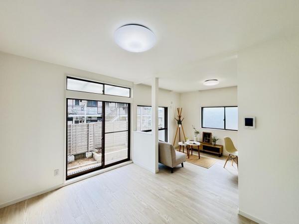 横浜市磯子区杉田２丁目 中古戸建 リビングダイニング