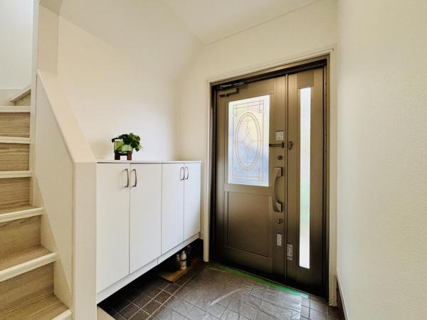 横浜市磯子区杉田２丁目 中古戸建 玄関