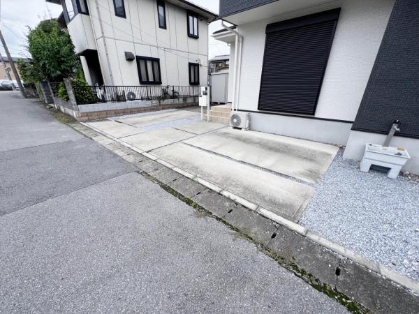 宇都宮市西川田東町 中古戸建 駐車場