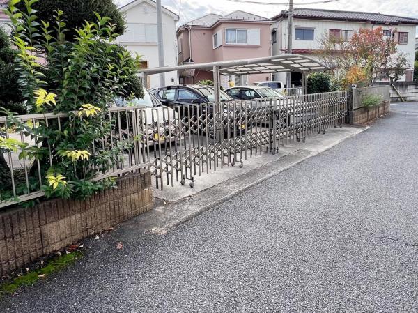 宇都宮市御幸本町 中古戸建 駐車場