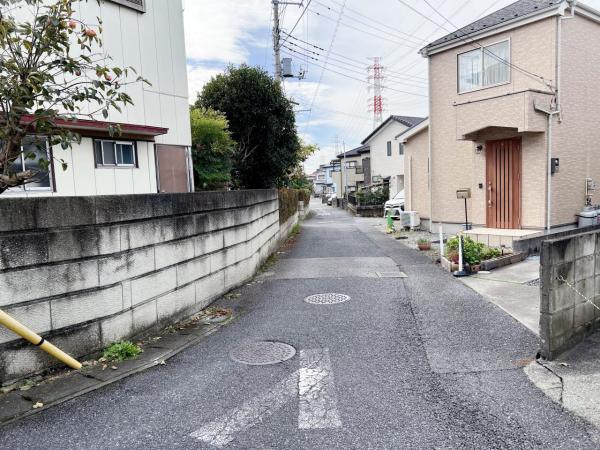 宇都宮市御幸本町 中古戸建 前面道路含む現地写真